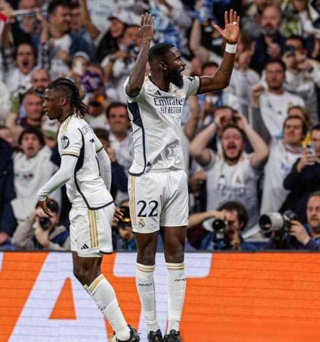 包含贝尔纳多独中两元帮助球队获胜的词条